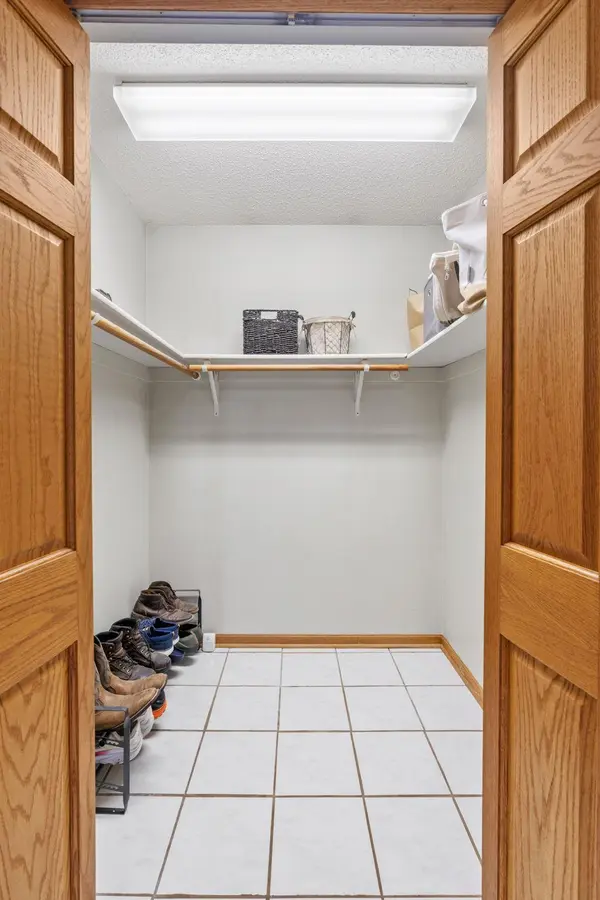 10700 Hummingbird ST NW, Coon Rapids, MN 55433