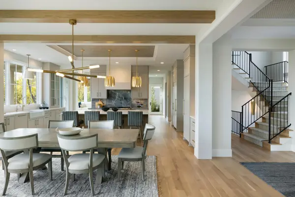 1038 Lake ST E, Wayzata, MN 55391