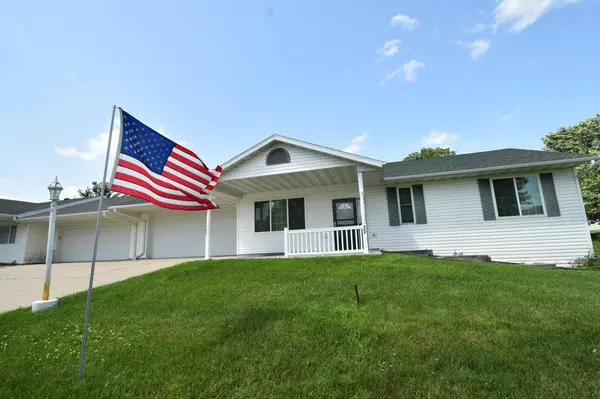 240 6th ST SW,  Pine Island,  MN 55963