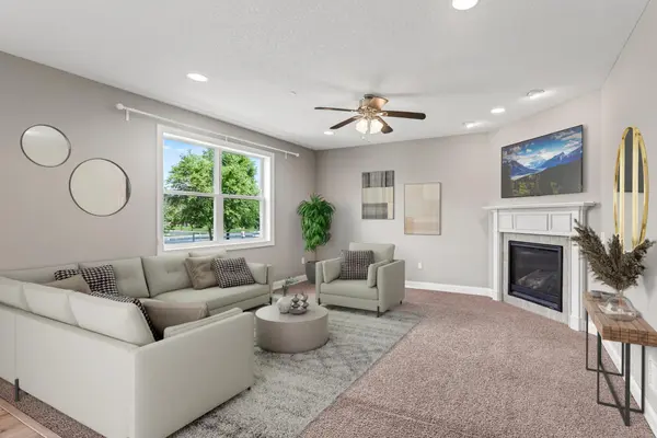 11104 4th ST N, Lake Elmo, MN 55042