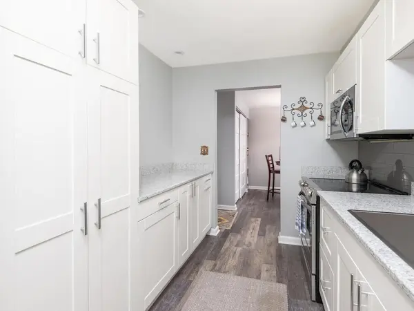 6423 Colony WAY #1C, Edina, MN 55435