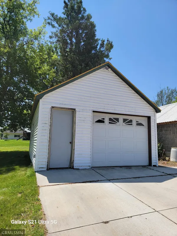 150 Gillis AVE S, Browerville, MN 56438
