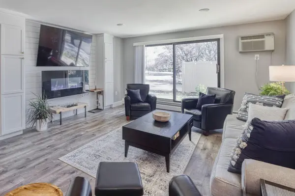 10501 Cedar Lake RD #217, Hopkins, MN 55305