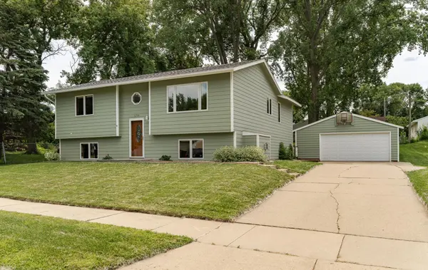 3714 8th ST NW, Rochester, MN 55901