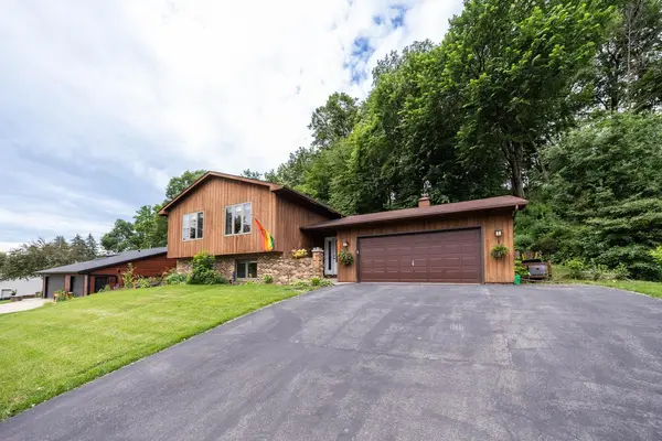 1800 Baihly Hills DR SW, Rochester, MN 55902