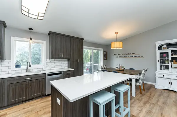 2 Lillie LN SE, Pine Island, MN 55963
