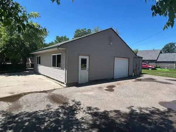 504 NW 8th AVE, Grand Rapids, MN 55744