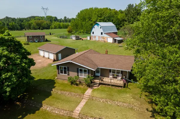 18400 Lundgren DR, Pine Lake Twp, MN 55735