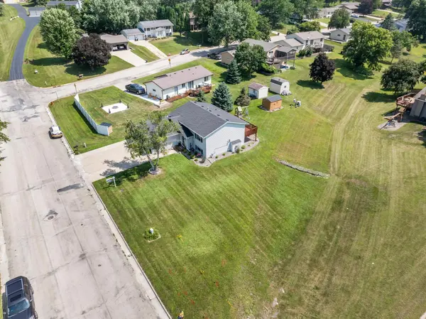 902 Burr Oak AVE NE, Chatfield, MN 55923