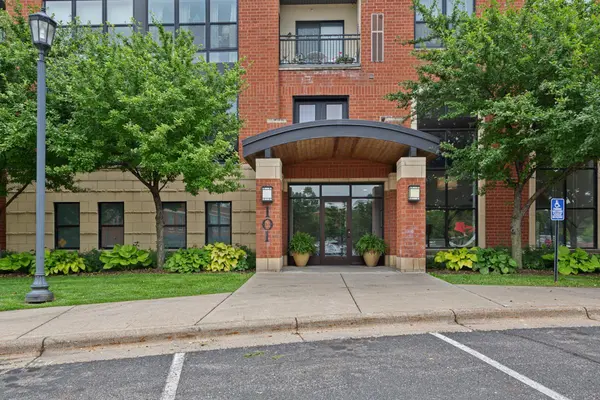 101 Saint Olaf AVE #313, Northfield, MN 55057