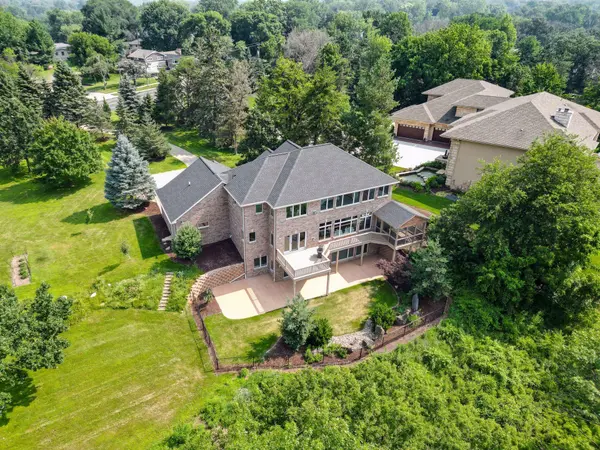 4301 Overlook DR, Bloomington, MN 55437