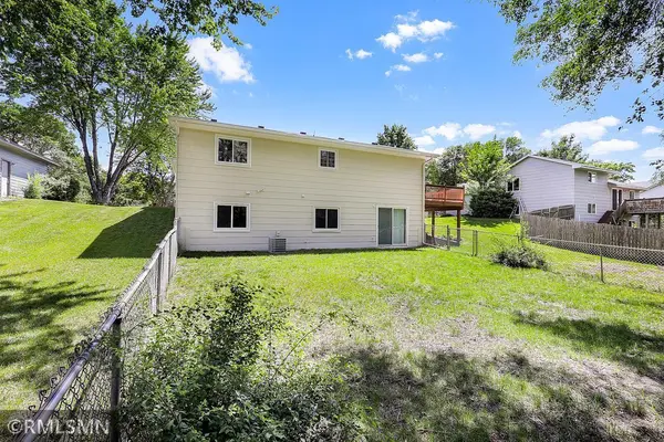 2036 Wenz AVE, Chaska, MN 55318