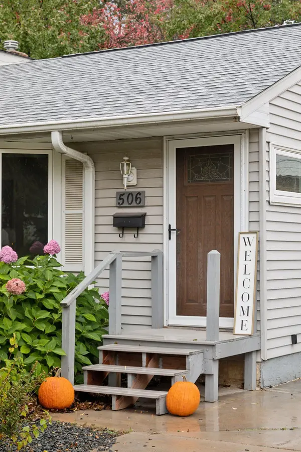 506 12th AVE S, South Saint Paul, MN 55075