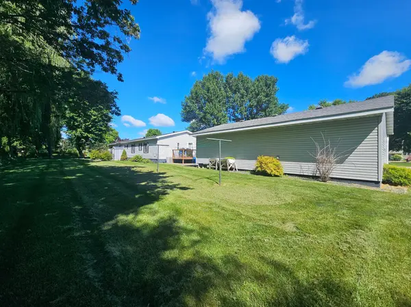 204 W Sidney ST W, Morristown, MN 55052