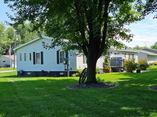 204 W Sidney ST W, Morristown, MN 55052