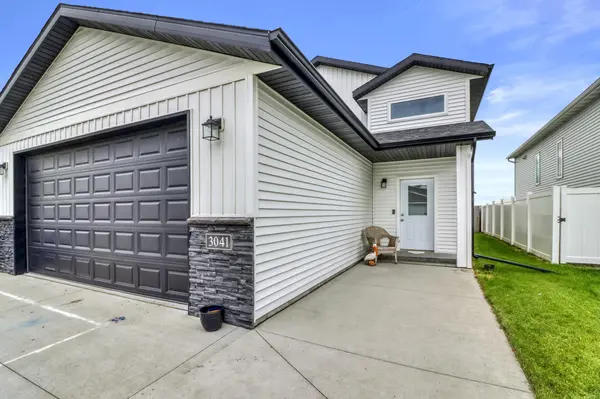 3041 33rd AVE S, Moorhead, MN 56560