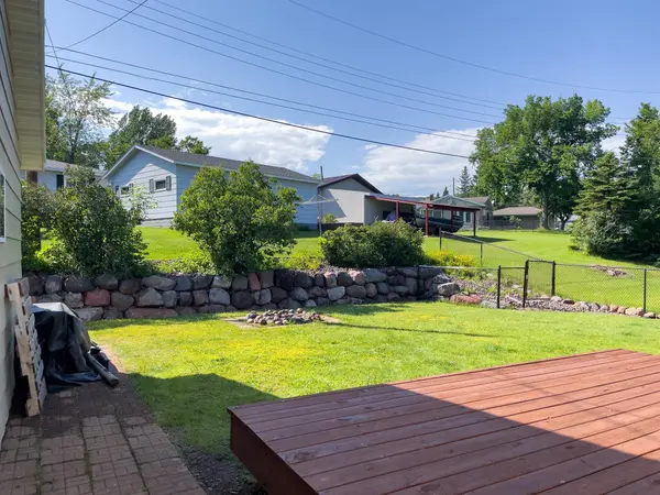 20 Field RD, Silver Bay, MN 55614