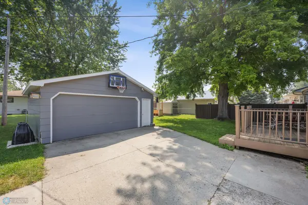 1228 15th ST N, Moorhead, MN 56560