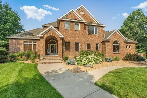 1621 Blackberry CIR, Sartell, MN 56377