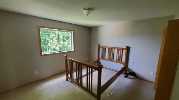 2193 Joes Lake RD SE, Cambridge, MN 55008