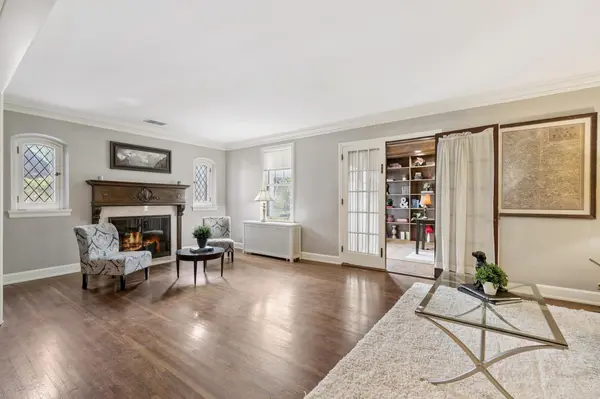 2225 Summit AVE, Saint Paul, MN 55105