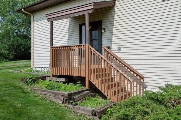 4595 Cantebury CIR, Eagan, MN 55123