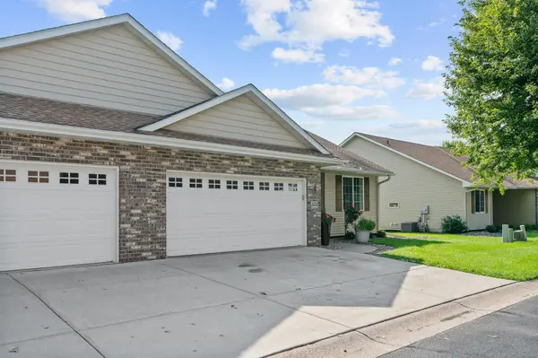 554 Marmik CIR, Hastings, MN 55033
