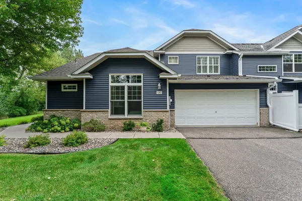 495 Hickory LN N, Oakdale, MN 55128
