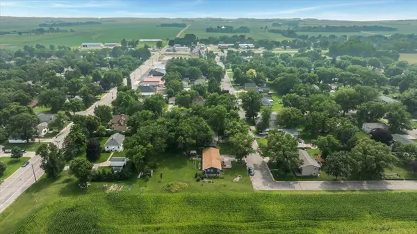 340 5th ST N, Kandiyohi, MN 56251