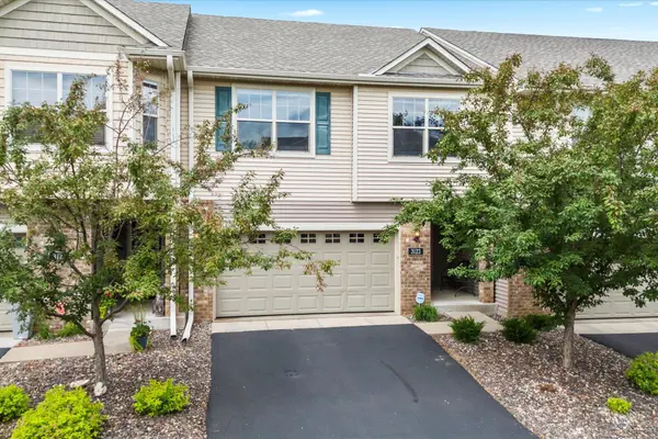 3123 Legacy LN, Woodbury, MN 55129