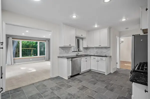 6708 Ridgeview DR, Edina, MN 55439