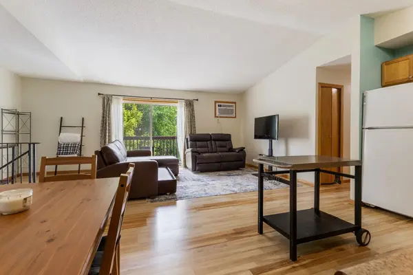4488 Cinnamon Ridge TRL #B, Eagan, MN 55122
