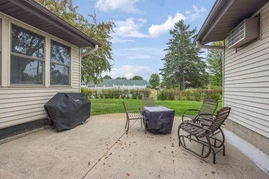 406 2nd AVE S, Waite Park, MN 56387