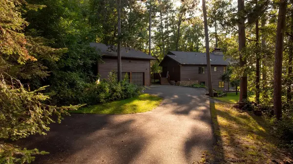 8734 White Oaks TRL, Pequot Lakes, MN 56472