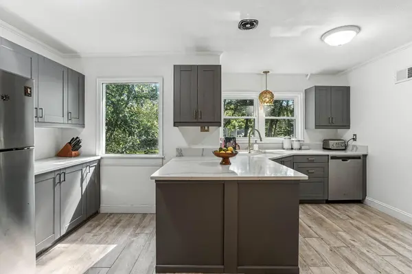 200 Jersey AVE N, Golden Valley, MN 55427