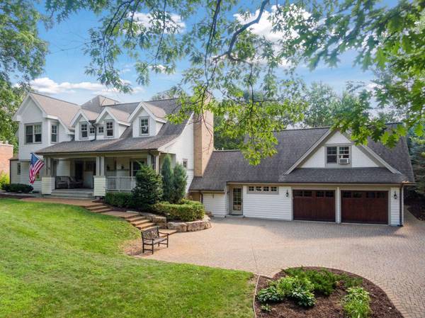 20590 Linden RD, Deephaven, MN 55331
