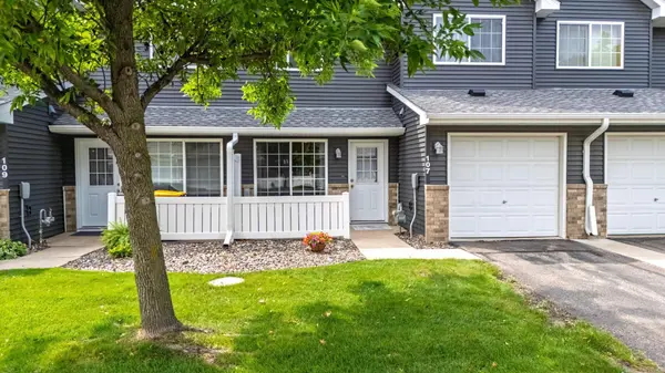 107 Horizon DR SE, New Prague, MN 56071