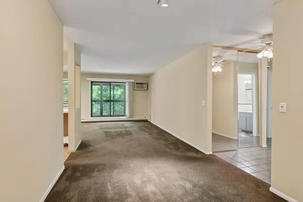 5697 Green Circle DR #316, Minnetonka, MN 55343