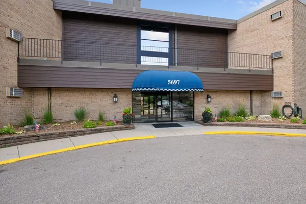 5697 Green Circle DR #316, Minnetonka, MN 55343