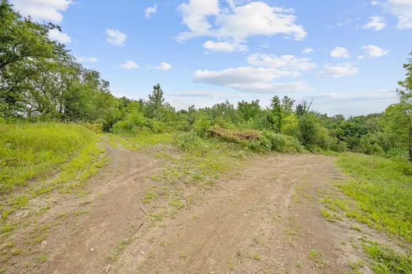 27300 Vergus AVE, Cedar Lake Twp, MN 56071