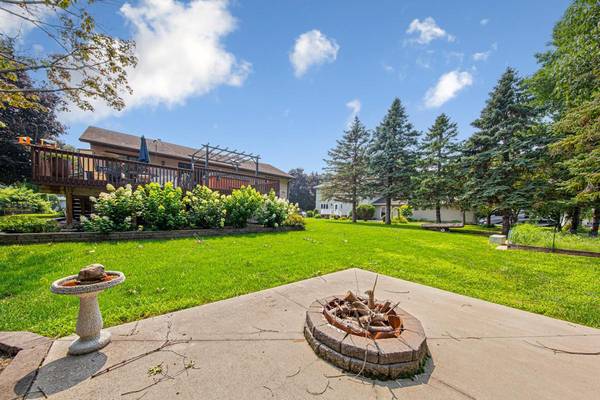 2026 Paulis DR, Faribault, MN 55021