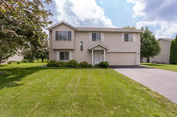 1017 E Orchard ST,  Belle Plaine,  MN 56011