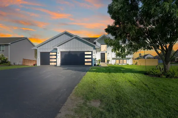 5200 Kalenda CT NE, Albertville, MN 55301
