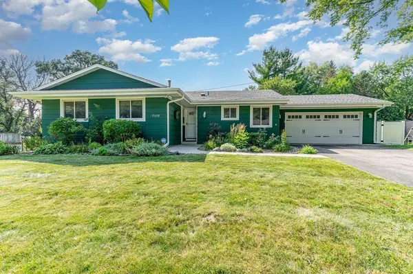 13608 Wellington CRES, Burnsville, MN 55337