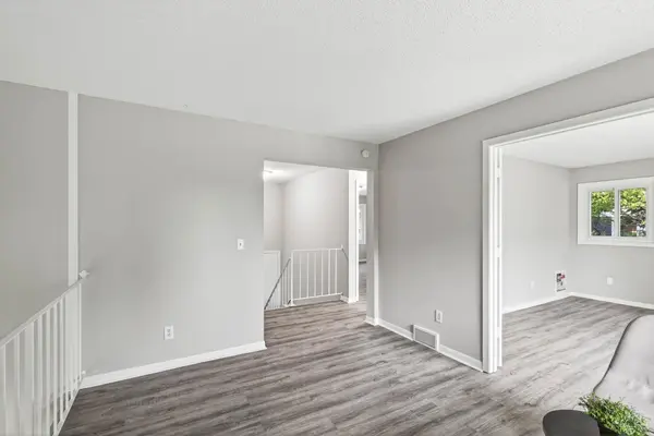 7013 Springhill CIR, Eden Prairie, MN 55346