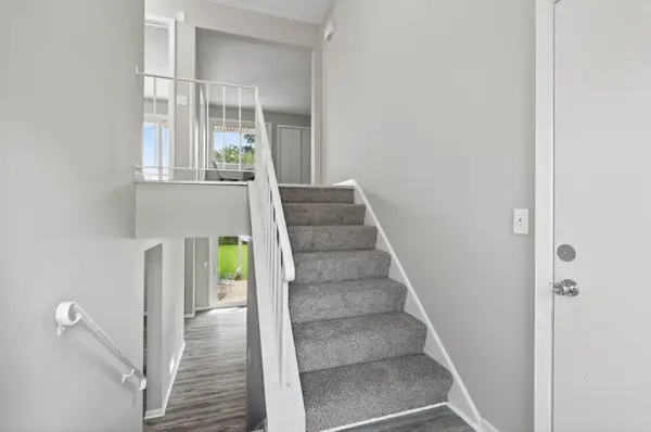 7013 Springhill CIR, Eden Prairie, MN 55346