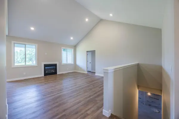 1670 Squirrel WAY, New Richmond, WI 54017