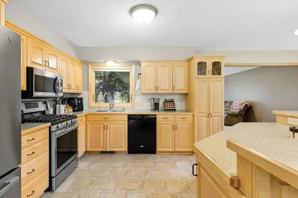 1810 Brookside DR, Albert Lea, MN 56007