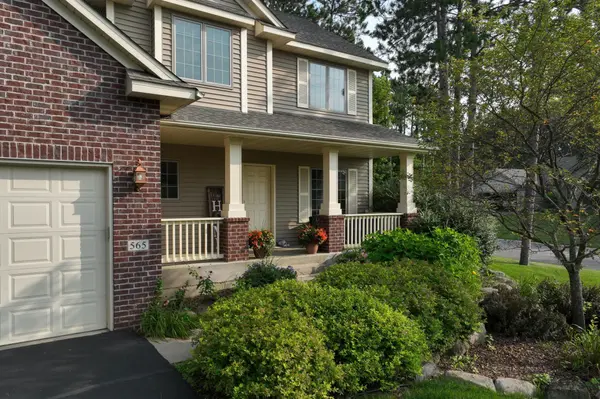 565 Pleasant DR, Prescott, WI 54021