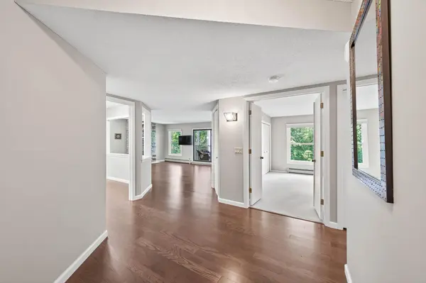 3020 Saint Albans Mill RD #215, Minnetonka, MN 55305